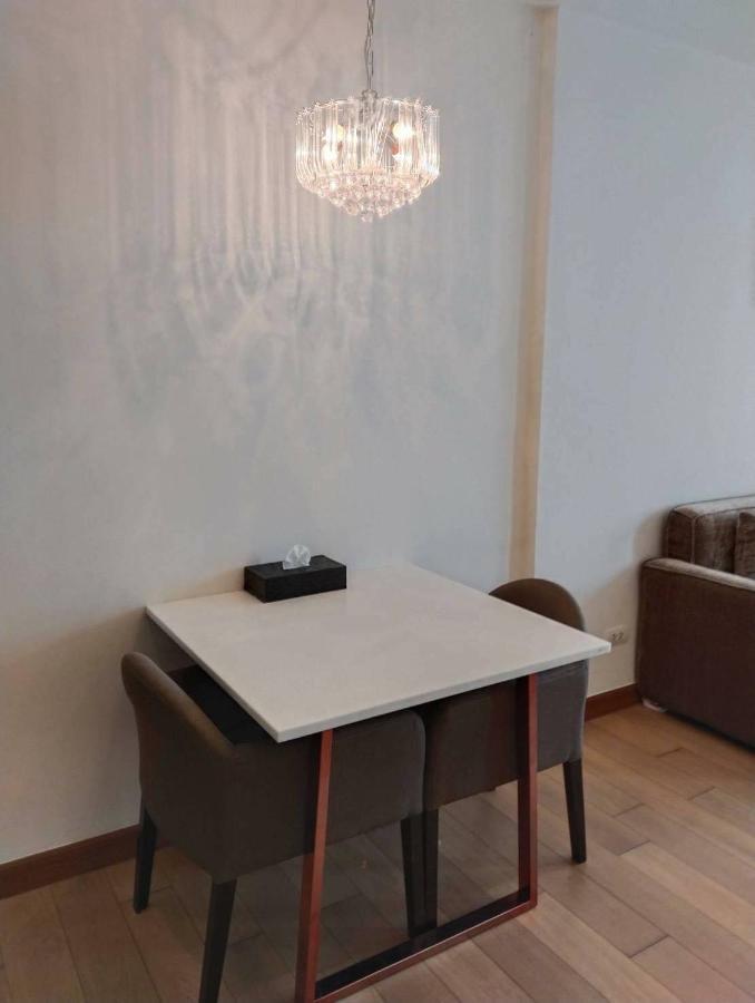 The Astra Chiang Mai Apartment Екстериор снимка