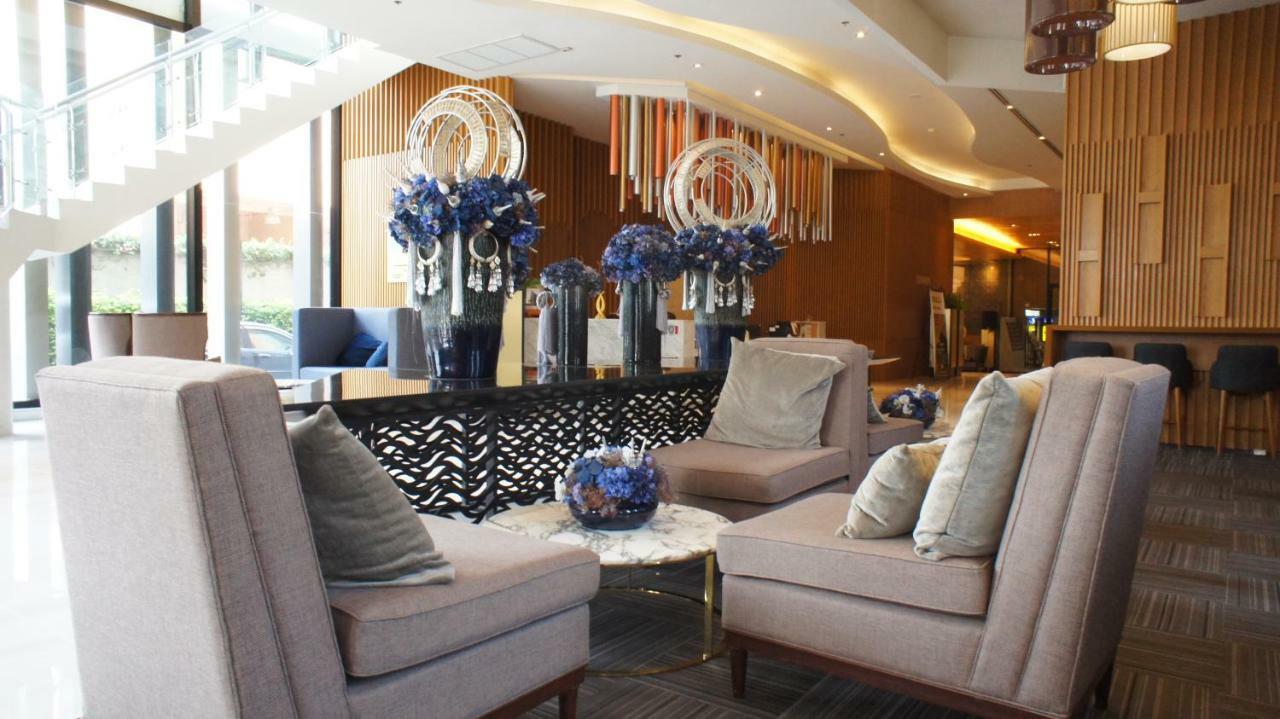 The Astra Chiang Mai Apartment Екстериор снимка