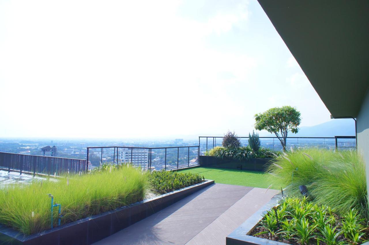 The Astra Chiang Mai Apartment Екстериор снимка